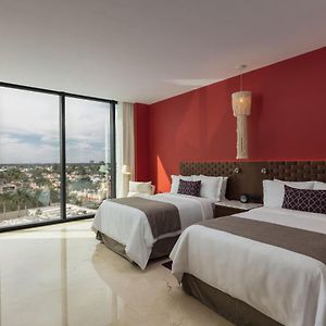 Club Twin Room